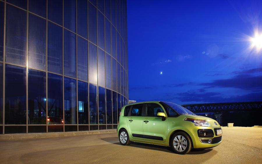  Citroen C3 Picasso 2009 года  (фото 131 из 242)
